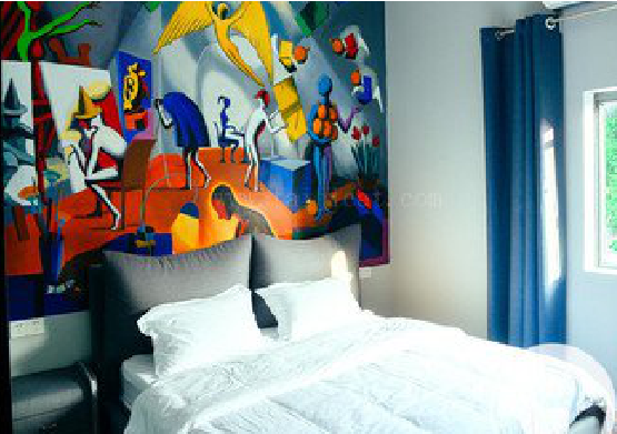 富川对于酒店的墙体彩绘而言更注重哪些方面？